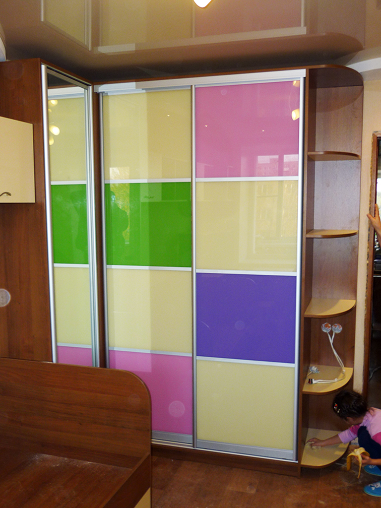Шкафы-купе цветные стекла oracal (оракал)